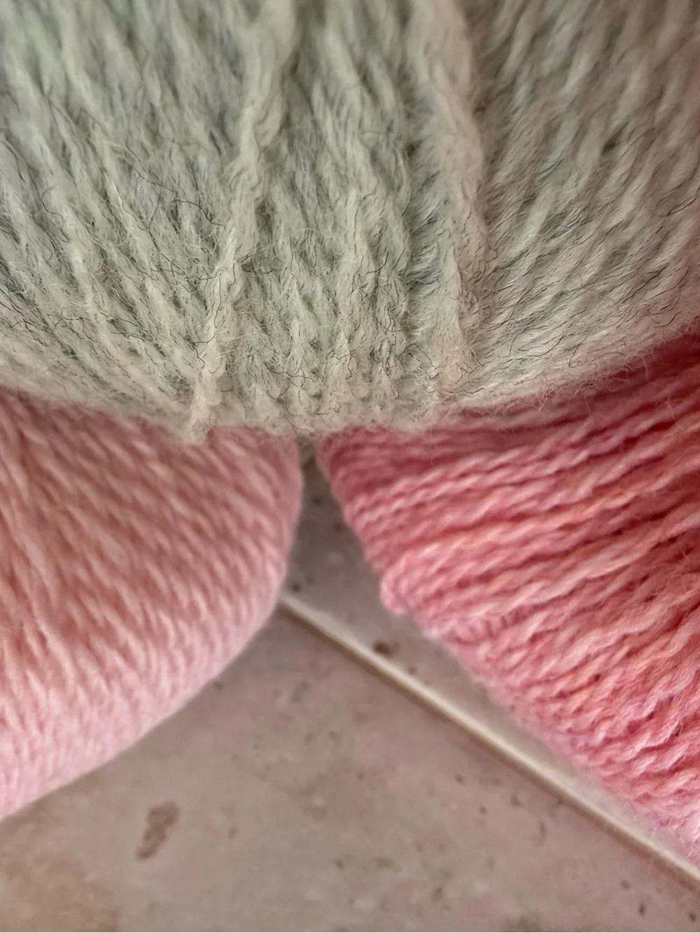 Knit Picks Palette Finnley Heather Kids Wool Yarn - Light Grey